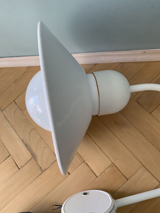 Винтидж бяла външна стенна лампа /90-те