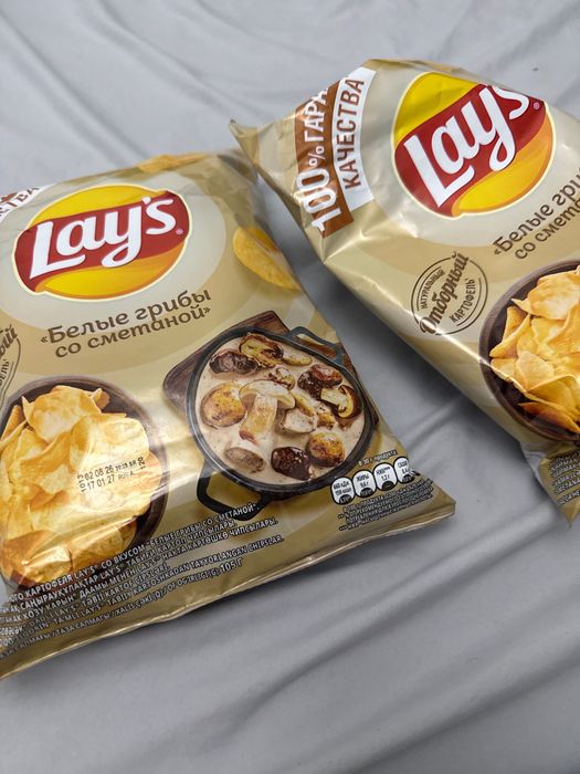 Чипсы Lays Белые грибы со сметаной