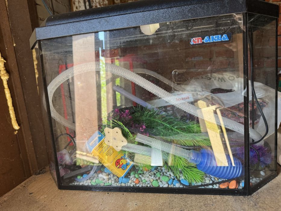 Продам аквариум 40 л
