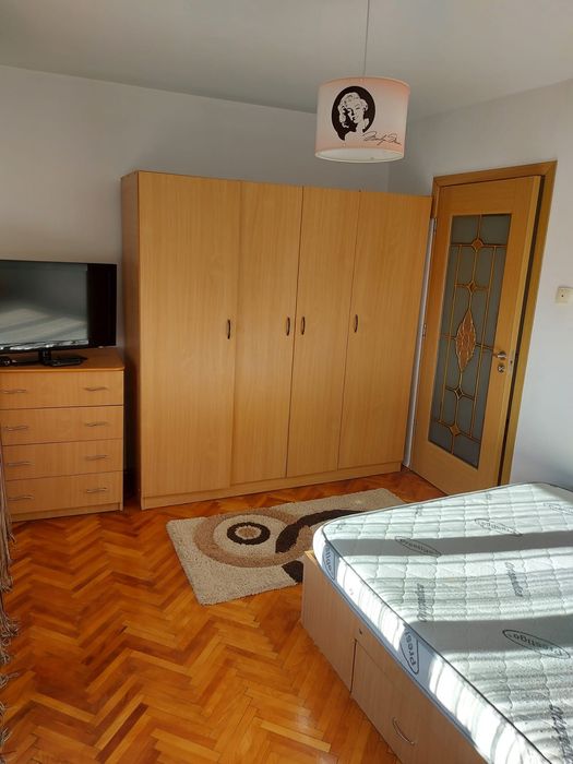 Închiriez apartament 2 camere Brosteni