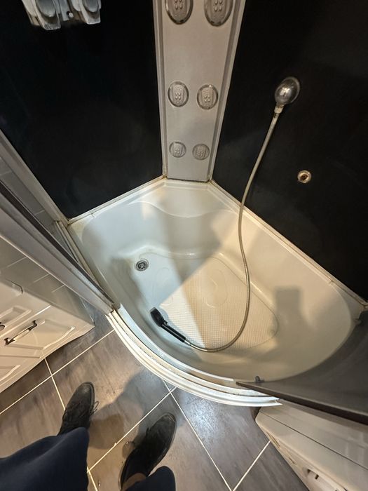 Продам душевую кабину б/у