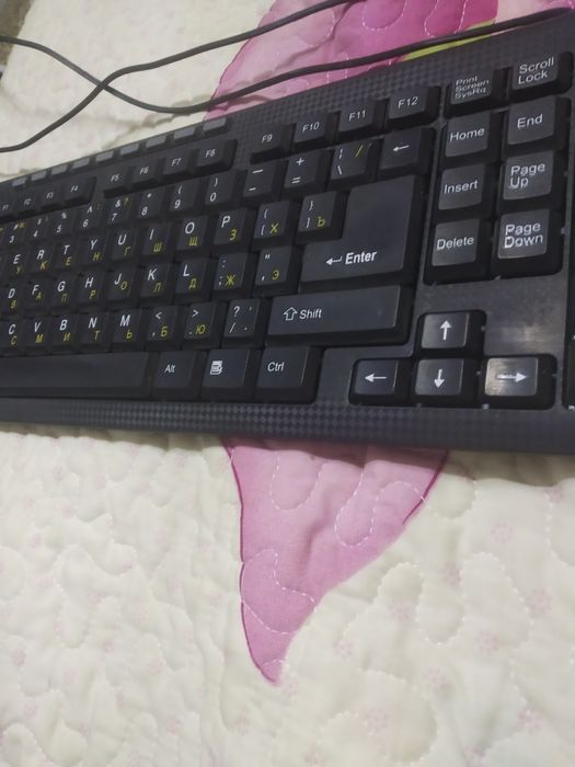 Клавиатура хорошем качестве для работы или для игр