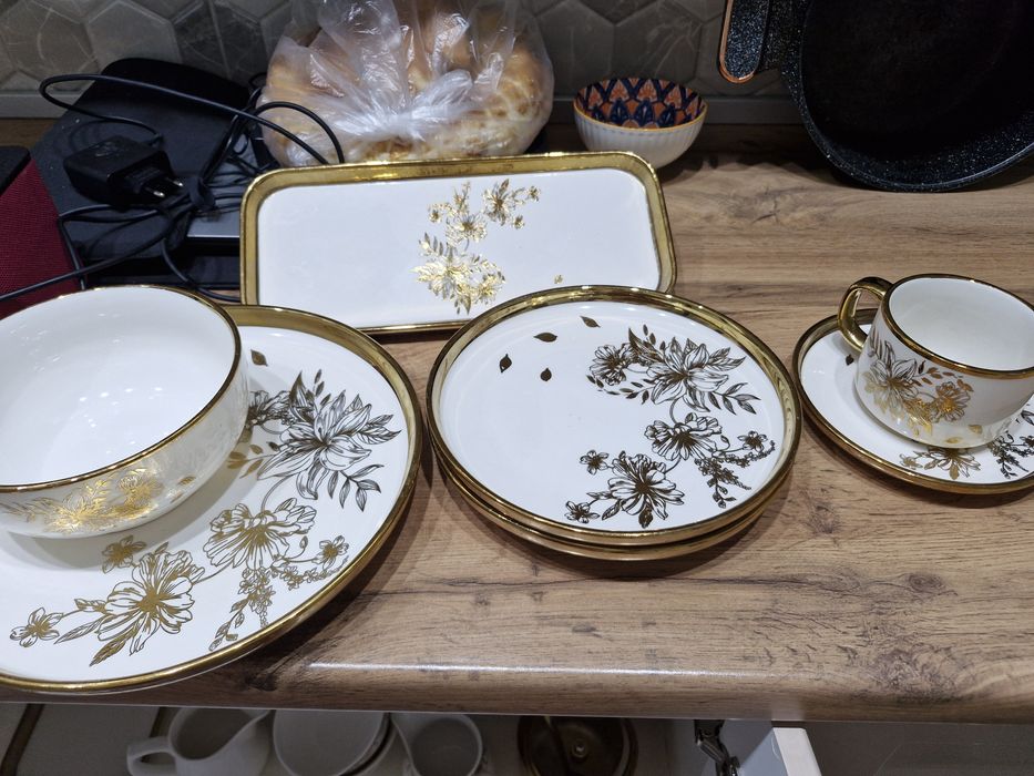 Продам посуду 32 предмета