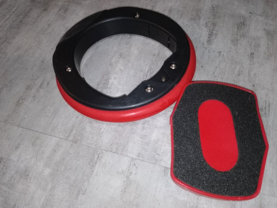 Продавам интересни ролкови кънки