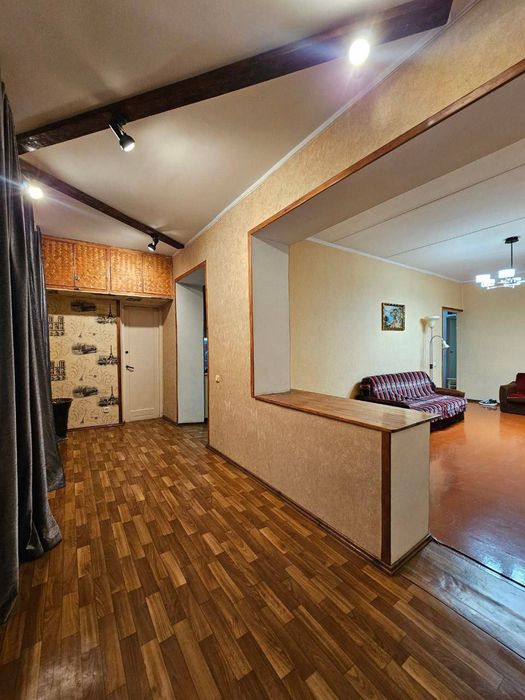 Венгерская Сергели. Аэропорт. 3/3/4 74м²  77 серия