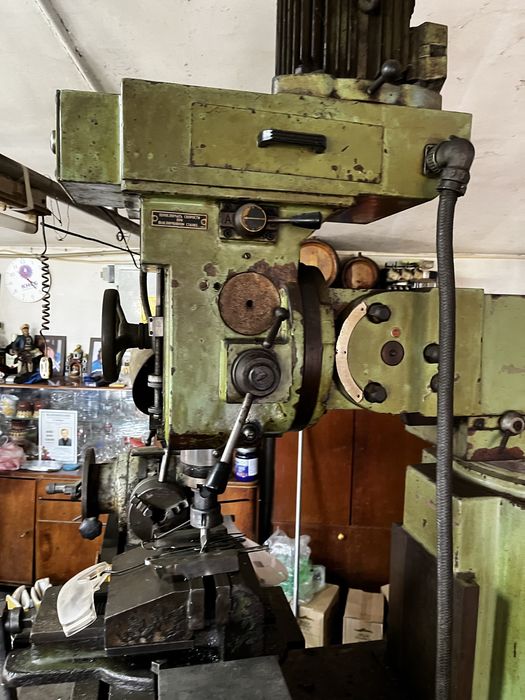 Металообработваща машина TOS Kuřim FNK 25