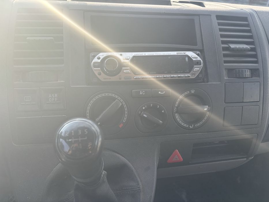 Фолксваген Т5 1.9 TDI климатик