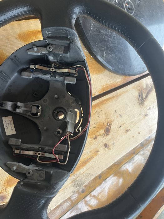 Volan renault megane 2 in stare foarte buna !