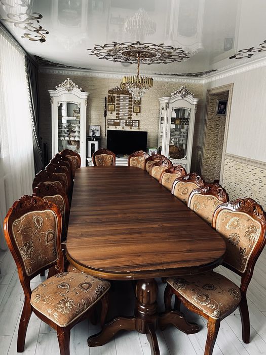 Продам королевский стул стулья вместе