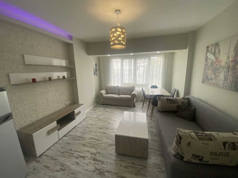 УЮТЕН дом! Тристаен апартамент - район Базар Левски!