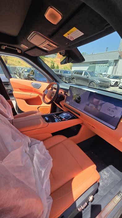 Lynk Co 900 PHEV 2T DHT Ultra 6 Zeekir Jili brendlari  asosida.