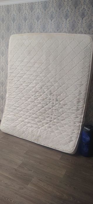 Продам   матрас. Размер 160*200