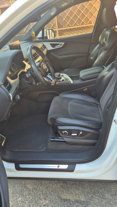 Audi Q7  3.0 TDI