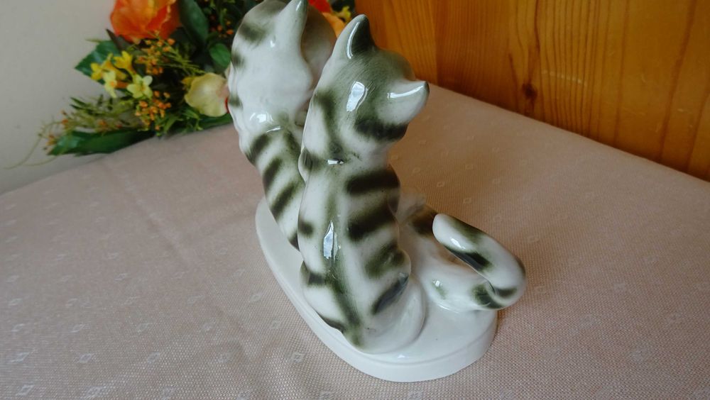 Винтидж порцеланова статуетка  котета *Gräfenthal Carl Scheidig*