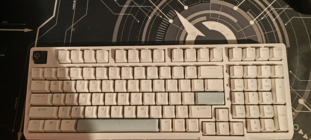 Tastatura mecanica de gaming qwerty key