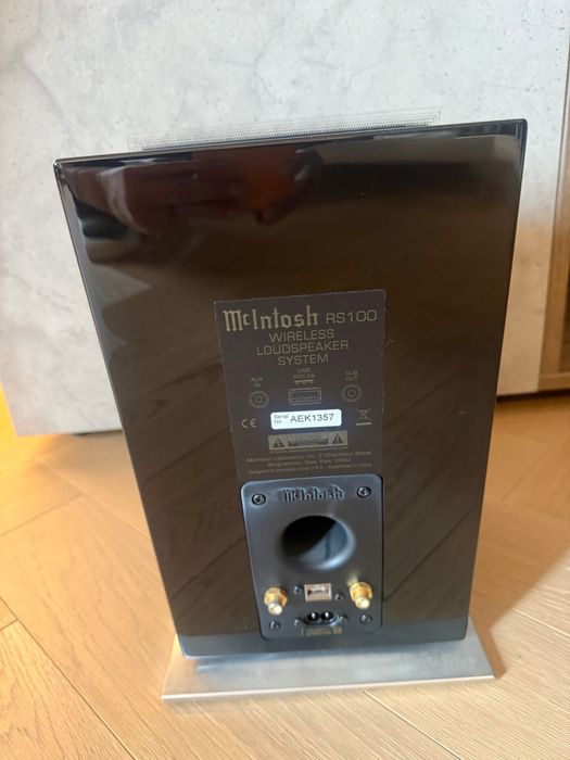 Vând McIntosh RS100 Wireless Loudspeaker