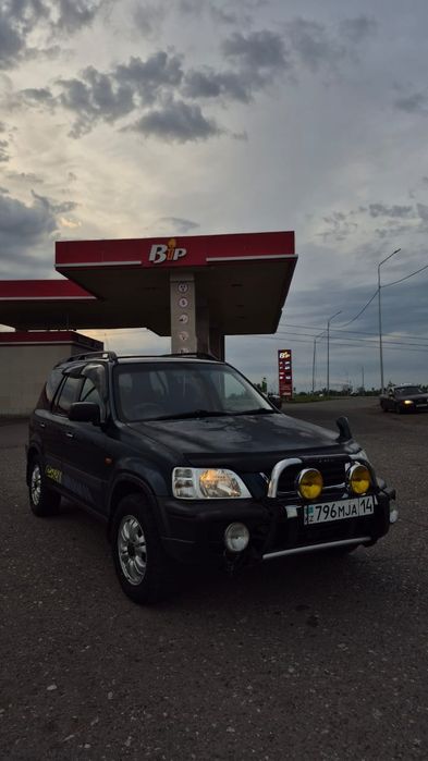 Продам машину Honda c-rv