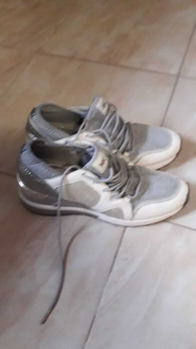 Vand adidas Michal Kors.