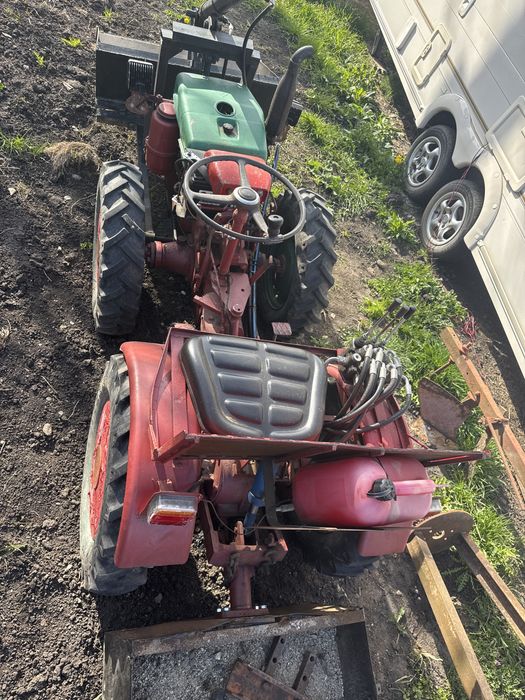 Vand tractoras Pasculi 21 cai. Pornire la cheie.