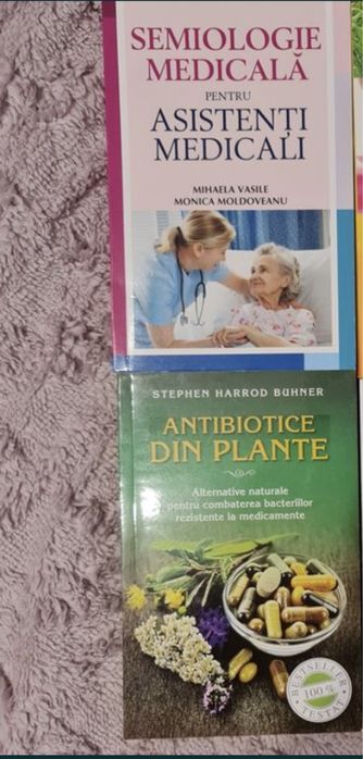 Vând carti noi sau în stare foarte buna