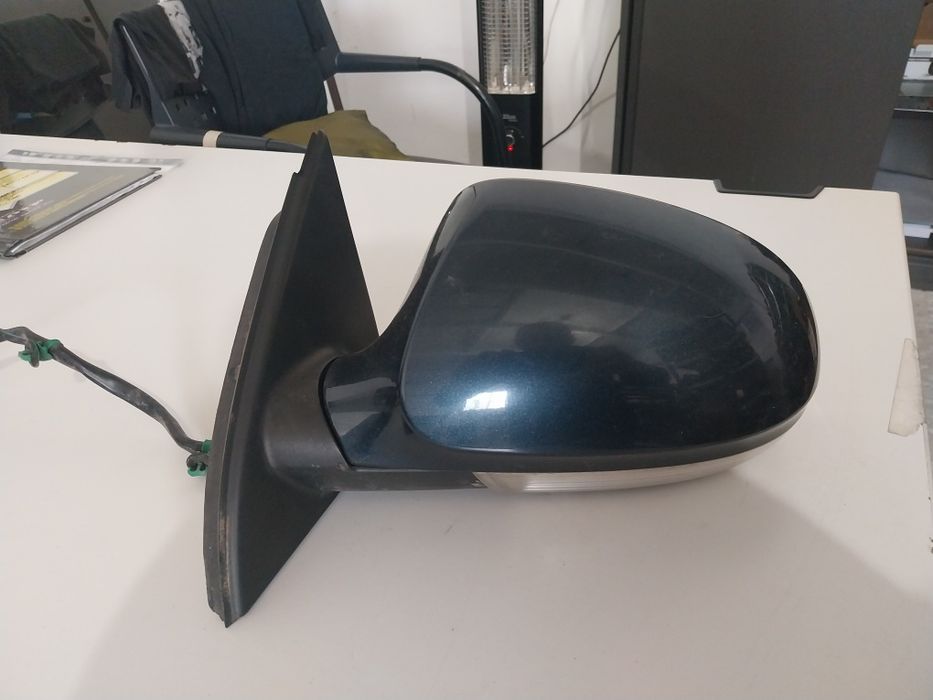 Oglinda exterioara stânga sau dreapta diferite culori vw passat b6