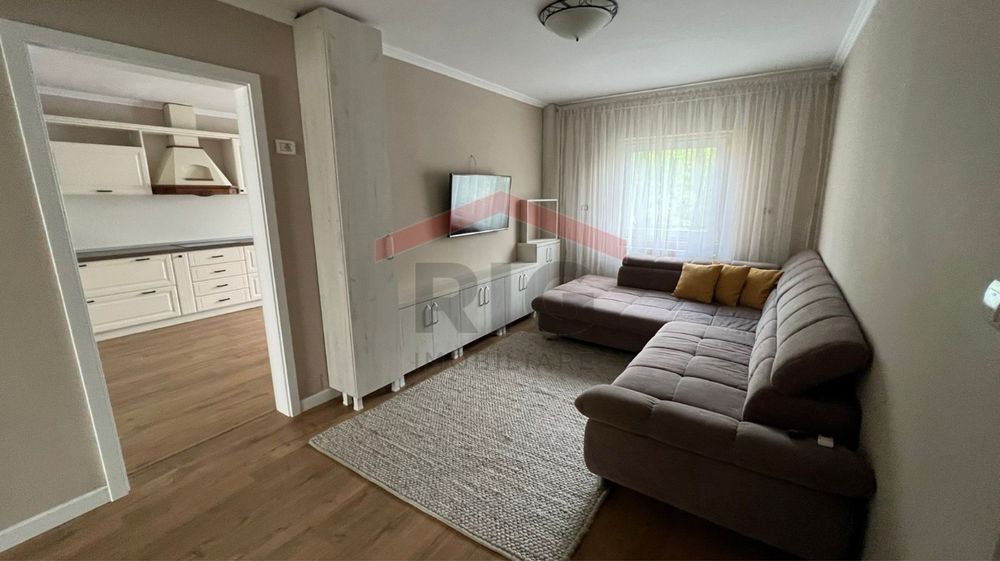 Inchiriez apartament 3 camere Aradul Nou