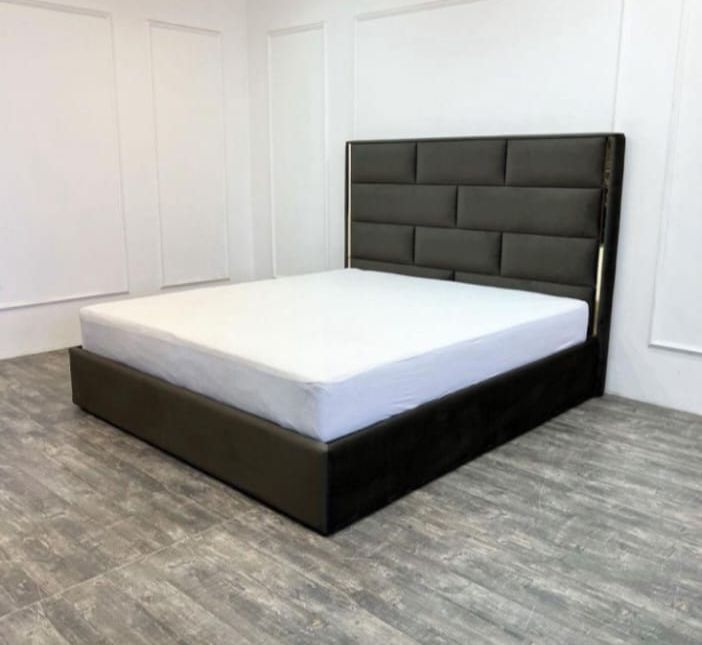 Кровать для спальни