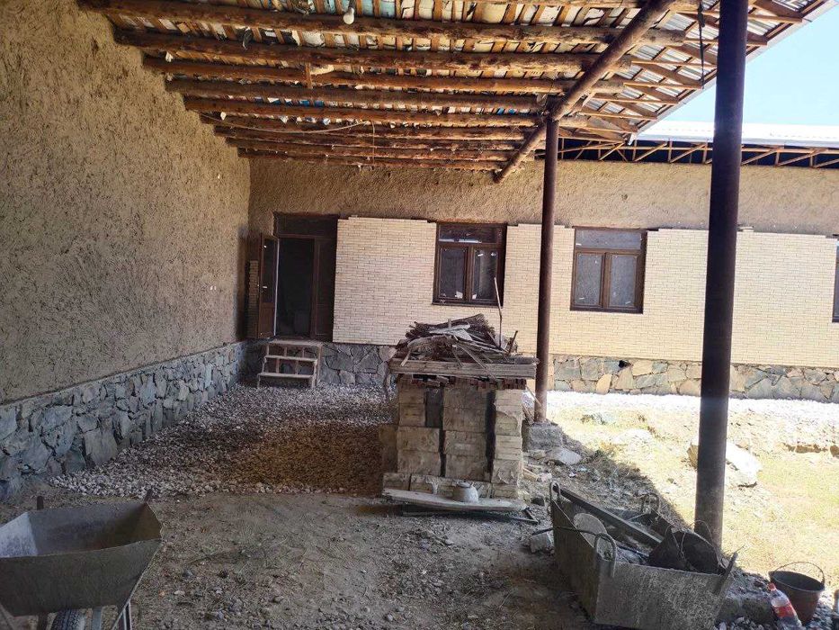 Навоий шахарда ХОВЛИ СОТИЛАДИ,