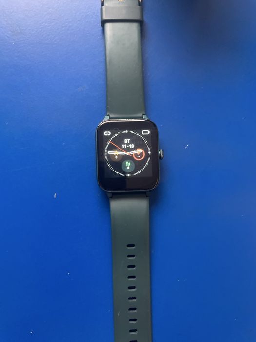 Продам зеленые часы