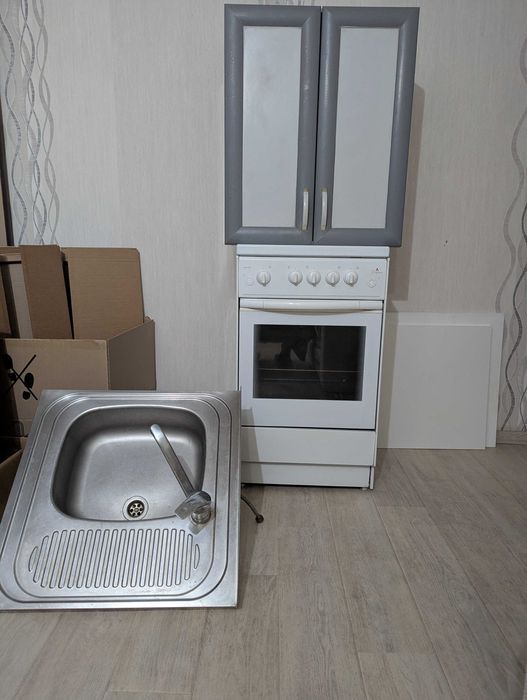 продам кухонную мебель