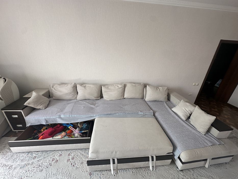 Продам диван в отличном состоянии.