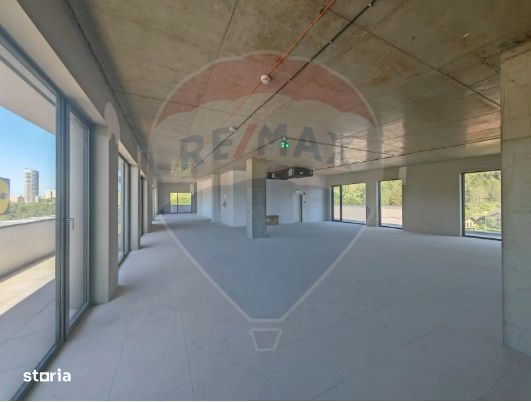 Spațiu de birouri spre vânzare cu terasă - Mănăstur
