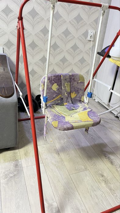 Продам качелю бу , металлическая , прочная