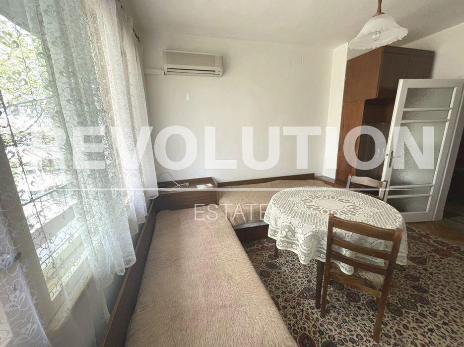 Двустаен апартамент в района на Зимно кино Тракия!