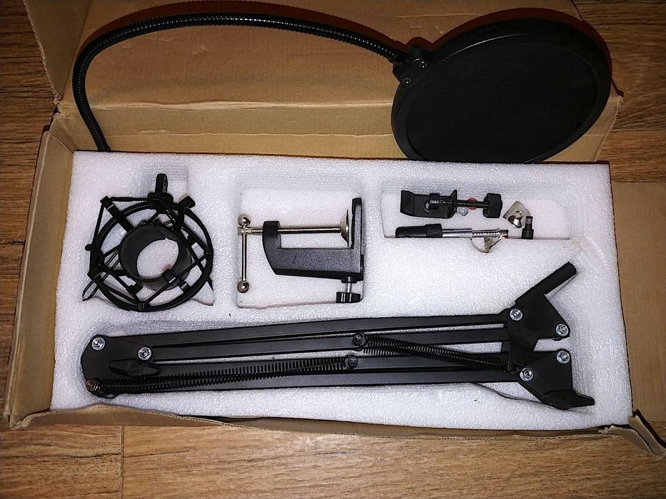 HyperX QuadCast S - USB - RGB Lighting + scissor arm stand microfon gaming Sennheiser AKG Beyerdynamic