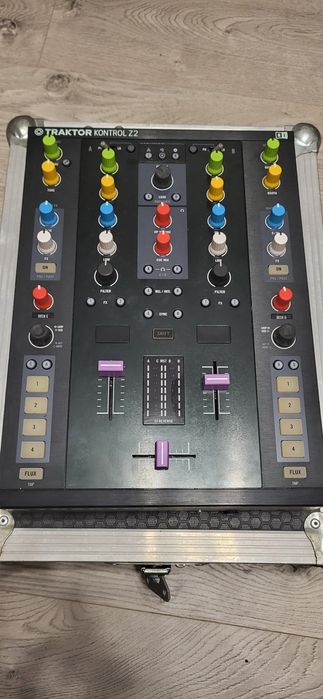 Knoburi, fader, butoane mixer diferite culori traktor z2