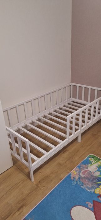 Детско дървено легло