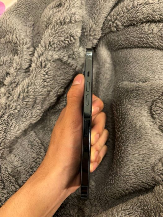 Продаю iPhone 12 pro max, 128