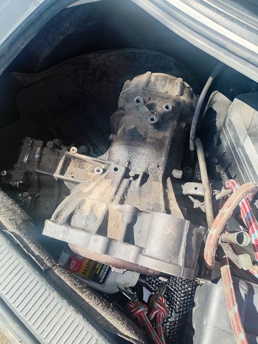 Продам коробку по запчастям а 140 е