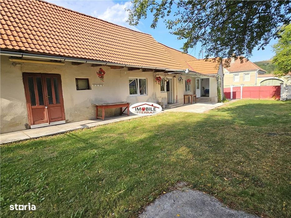 Casa spatioasa cu 2000 mp teren pe Valea Hartibaciului la Ilimbav