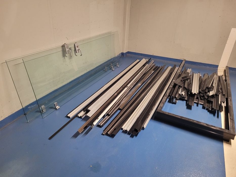 Panouri sticla securizata perete usa profil aluminiu