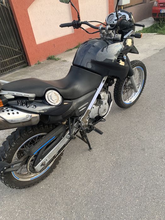 Vând motocicleta BMW F650gs