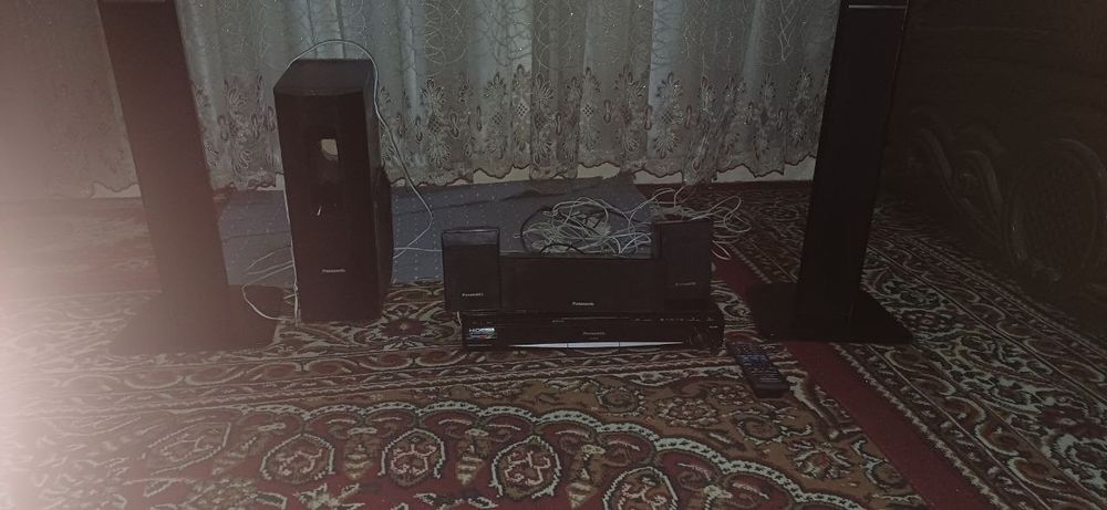 Домашний кинотеатр сотилади