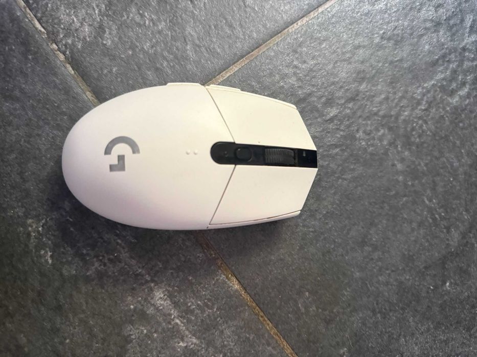 Logitech G305 Lightspeed Wireless Gaming Mouse