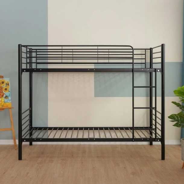 Vand pat metalic etajat Svarta (IKEA).