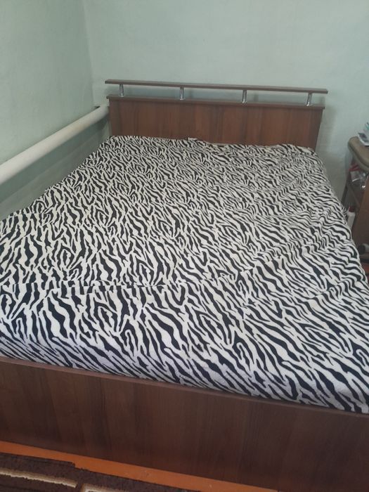 Кровать двухспальняя