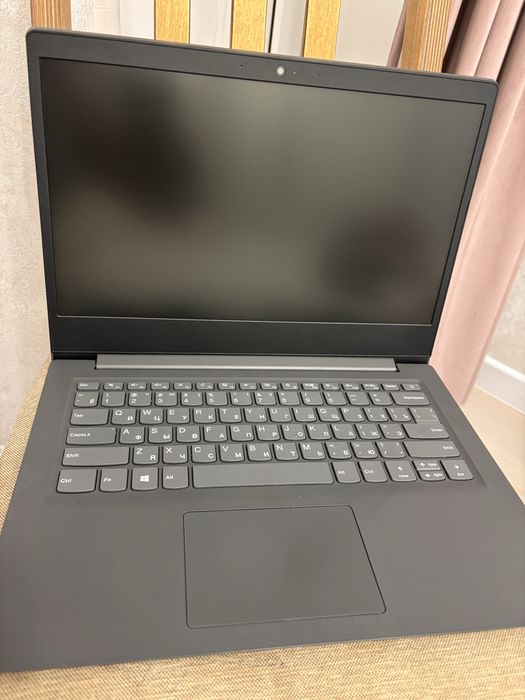 Ноутбук Lenova AMD-3020e/RAM8/SSD256/win11Pro