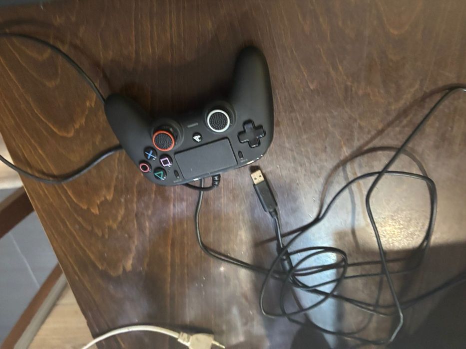PS4 Плейстейшън конзола
