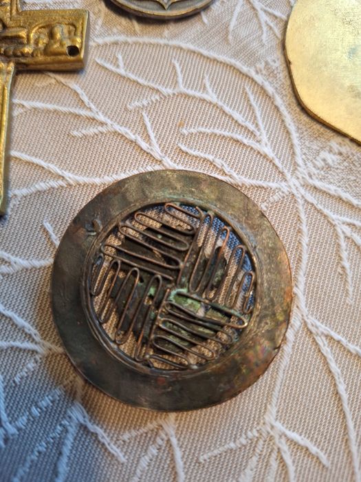 Старинни кръстове медальони