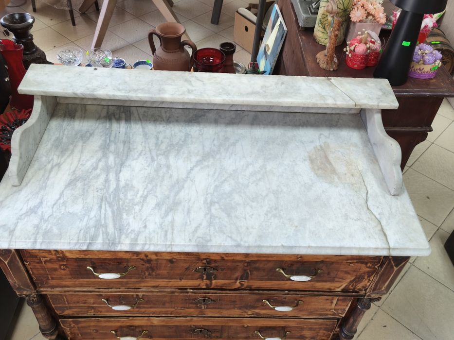 Антикварен скрин